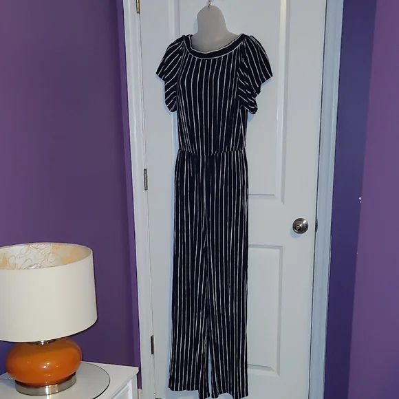 Allison Andrews Striped Black and White Jumpsuit Sz: L - Picture 2 of 6